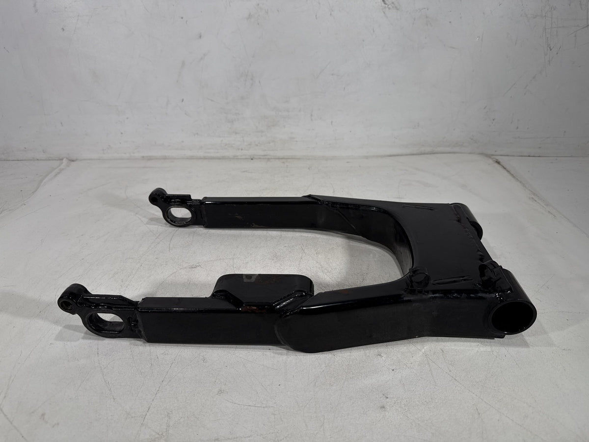 2002 Harley Electra Glide Touring Classic OEM Rear Fork Swingarm Swing Arm
