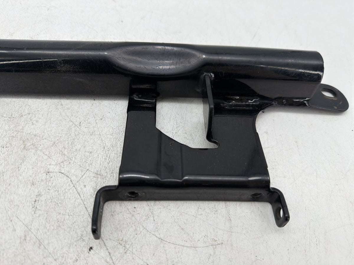 2003 Harley Softail Deuce FXSTDI OEM Seat Bracket Mount Support Mounting