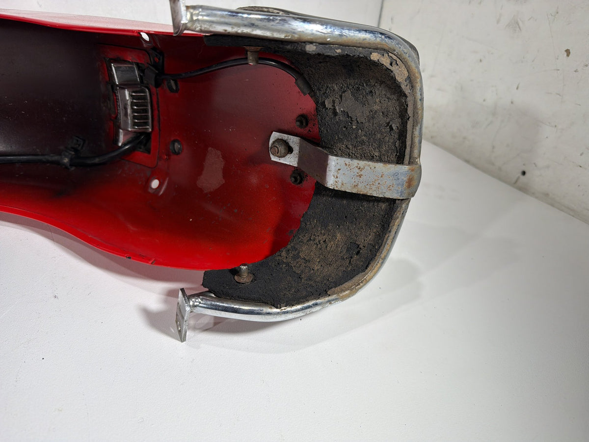 04 Harley Electra Glide Touring Ultra OEM Rear Wheel Fender Taillight Brake Lamp