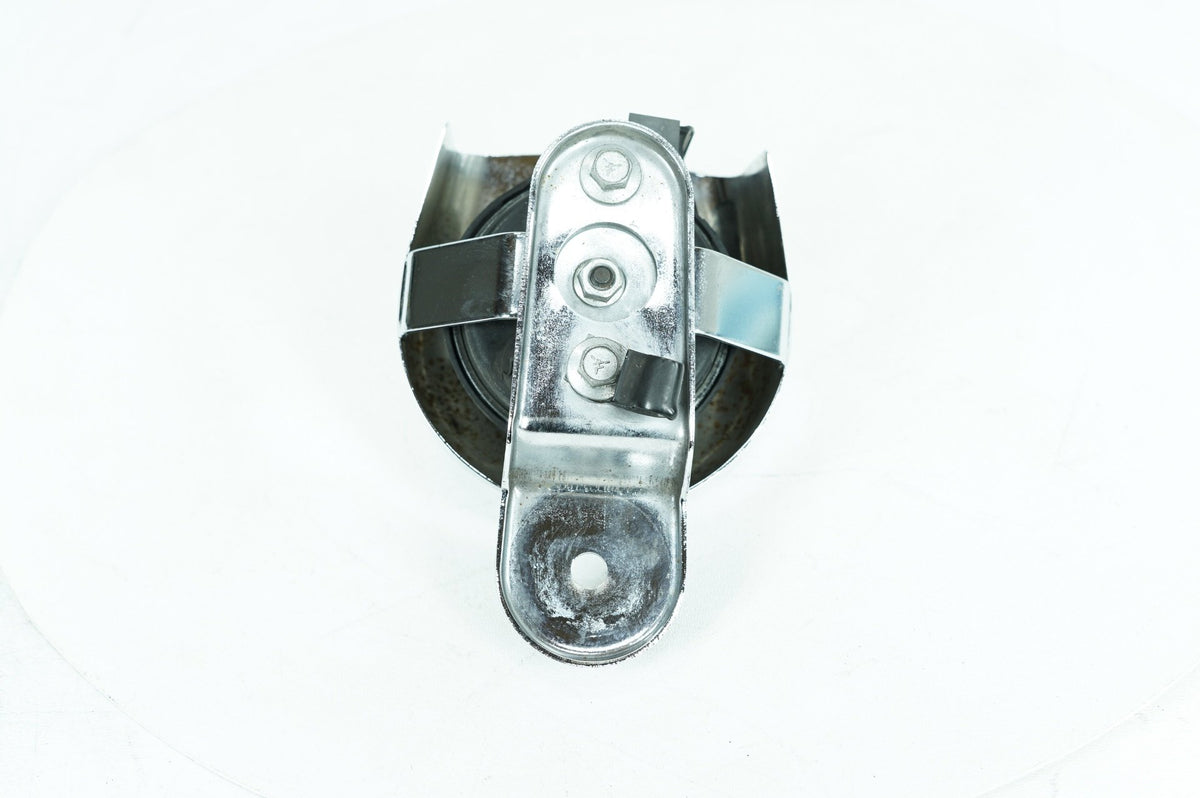 2011 Harley Touring FLHRC Road King Classic OEM Horn Signal Klaxon Chrome Cover