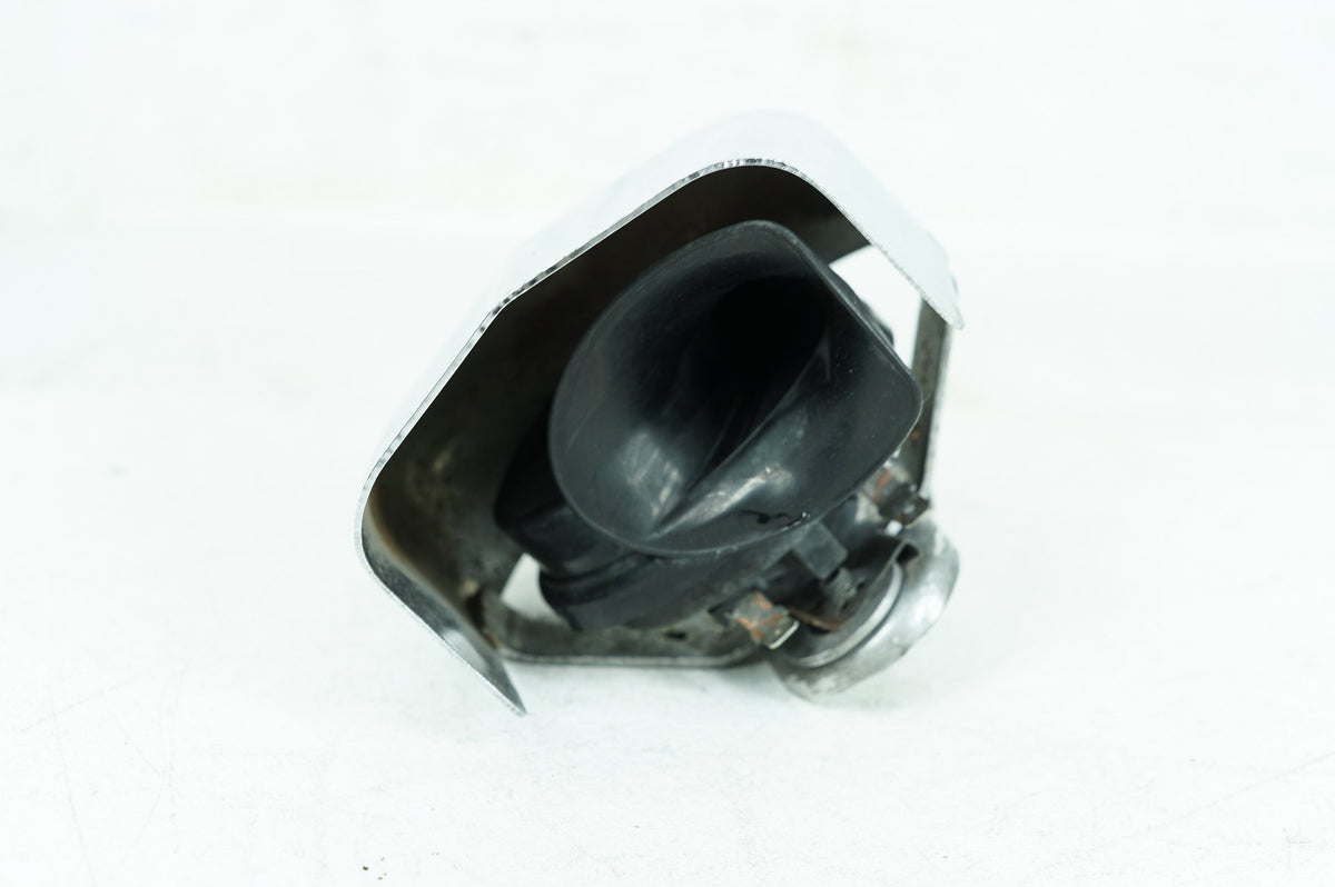 2003 Harley Softail FLSTF Fat Boy OEM Horn Signal Klaxon Chrome Cover