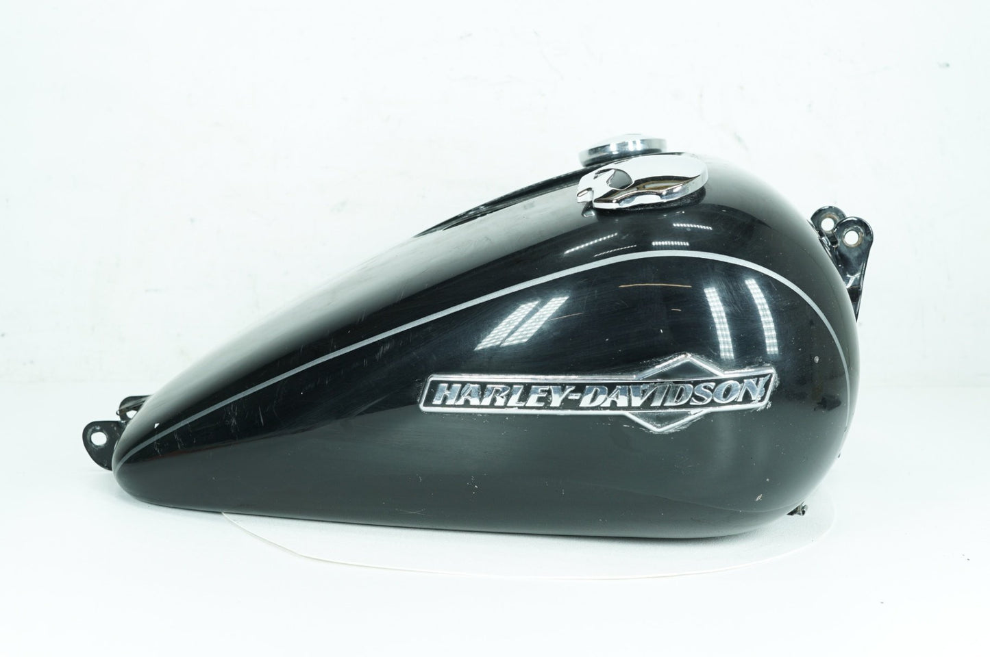 2012 Harley-Davidson Dyna FXDC - Fuel Gas Tank Gasoline Reservoir PN: 61593-10