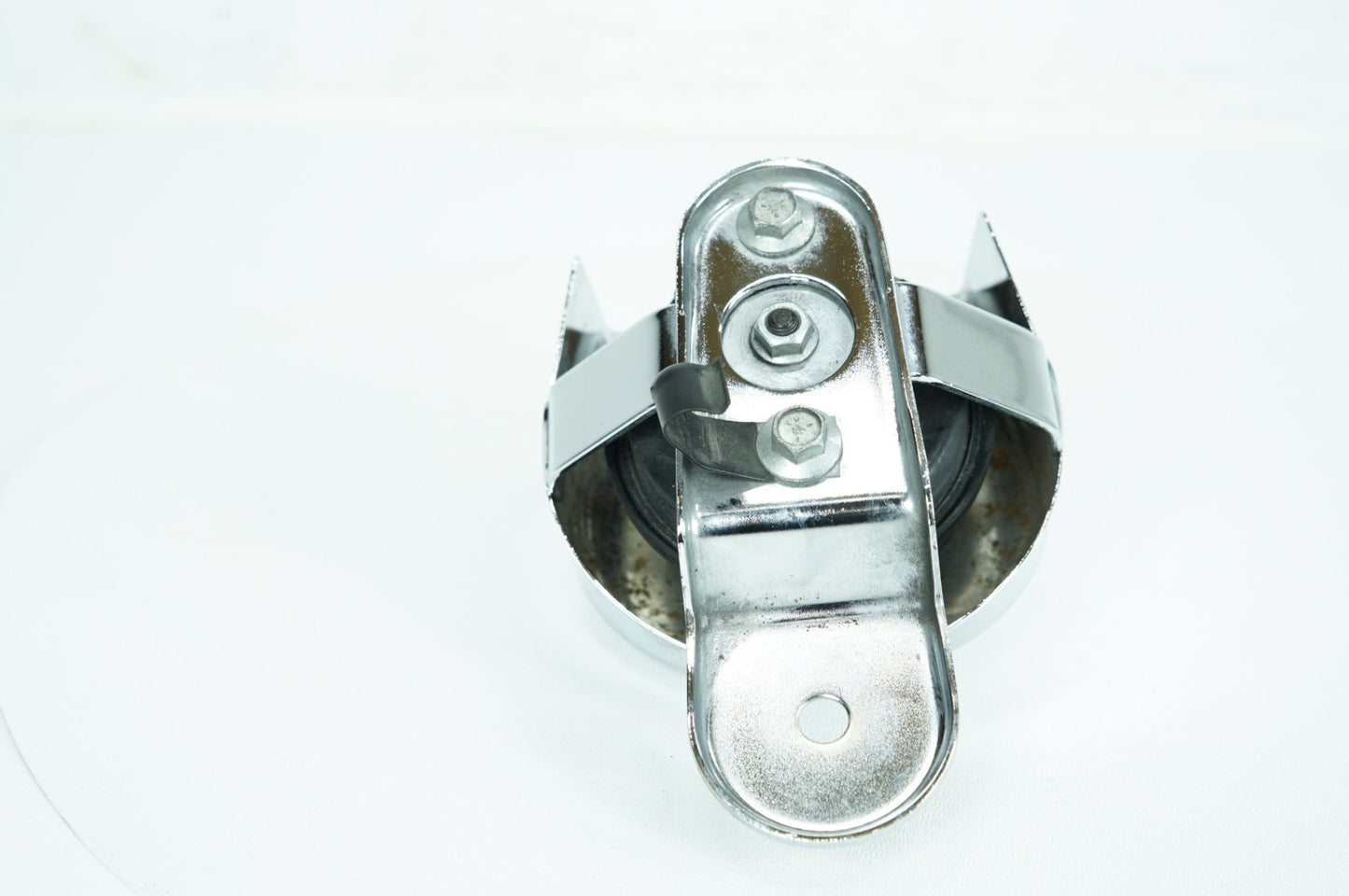 2007 - 2017 Harley-Davidson Dyna Super Glide Custom Horn Signal Klaxon Chrome Cover 69012-93A