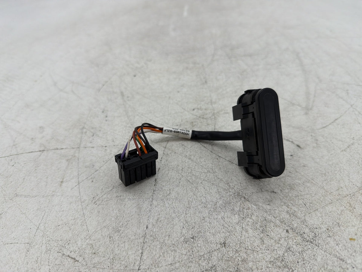 2013 Harley Street Glide Touring FLHX OEM Dash Indicator Lamp Wire Plug In