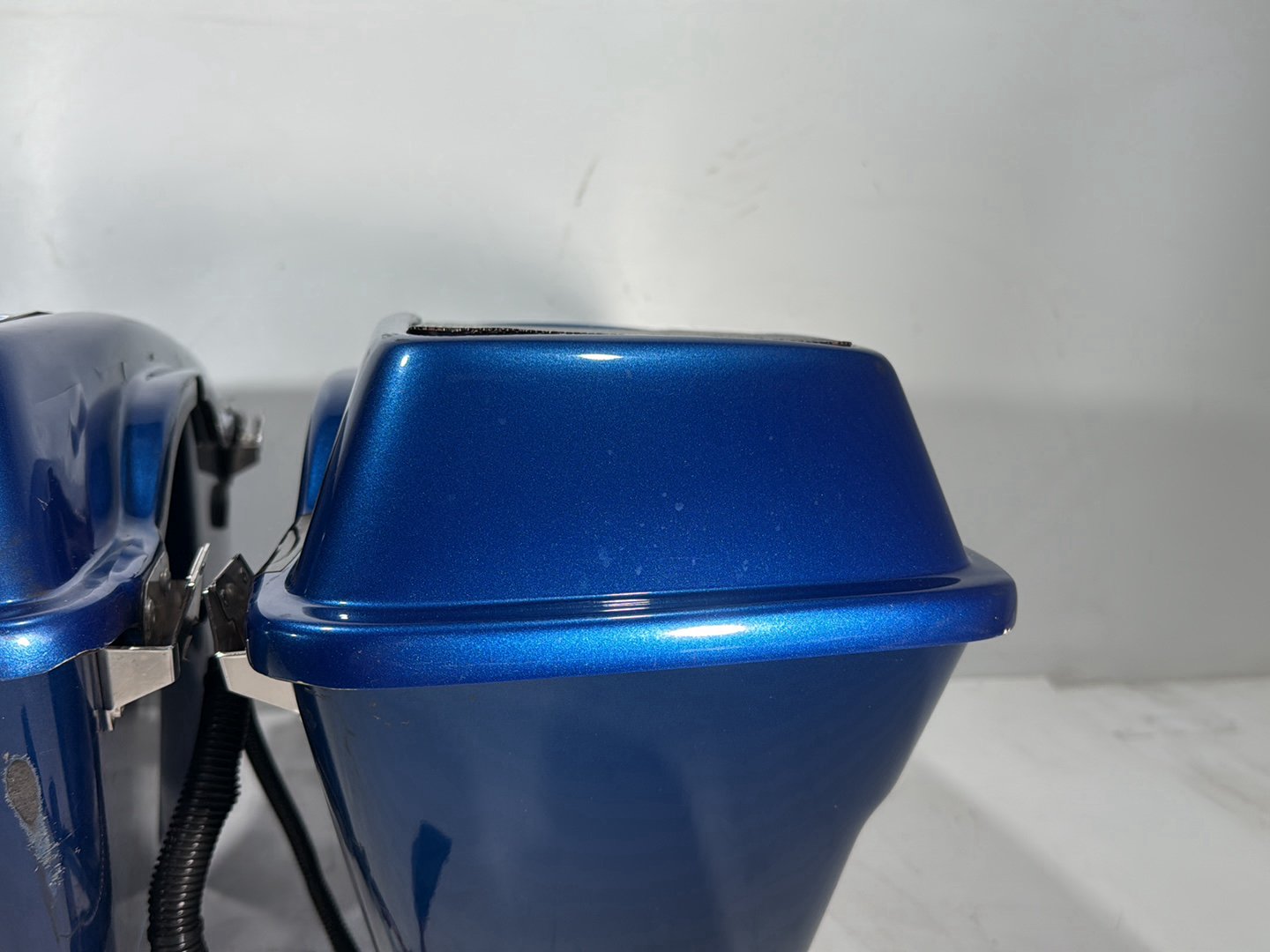 2006 Harley Electra Glide Touring Classic FLHTCI OEM Left Right Saddlebags Luggage NOKey