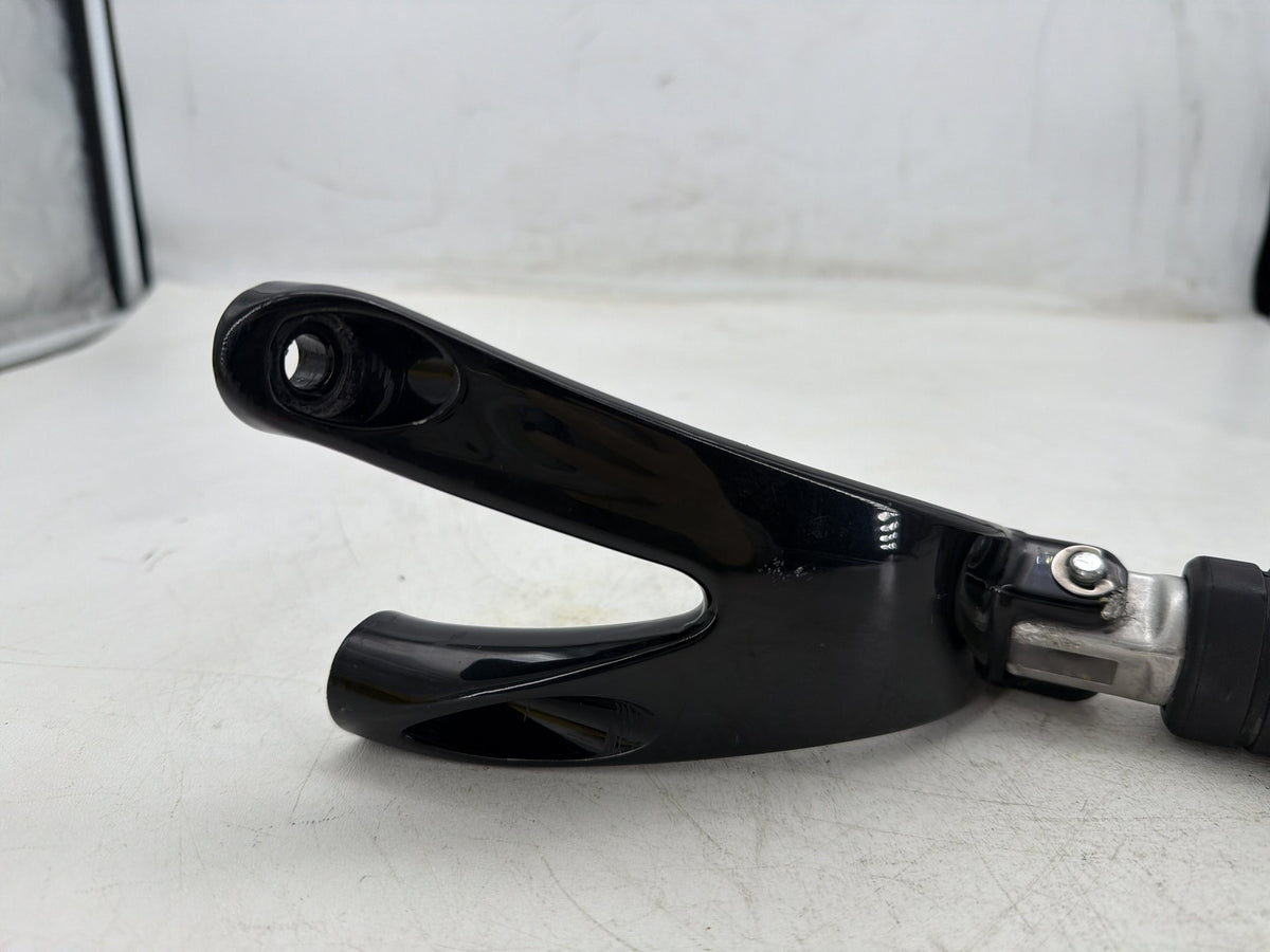2020 Harley Softail Standard FXST OEM Right Foot Rest Support Bracket Peg