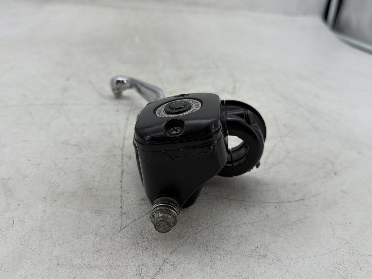 2005 Harley Road King Touring Police OEM Front Right Brake Lever Master Cylinder