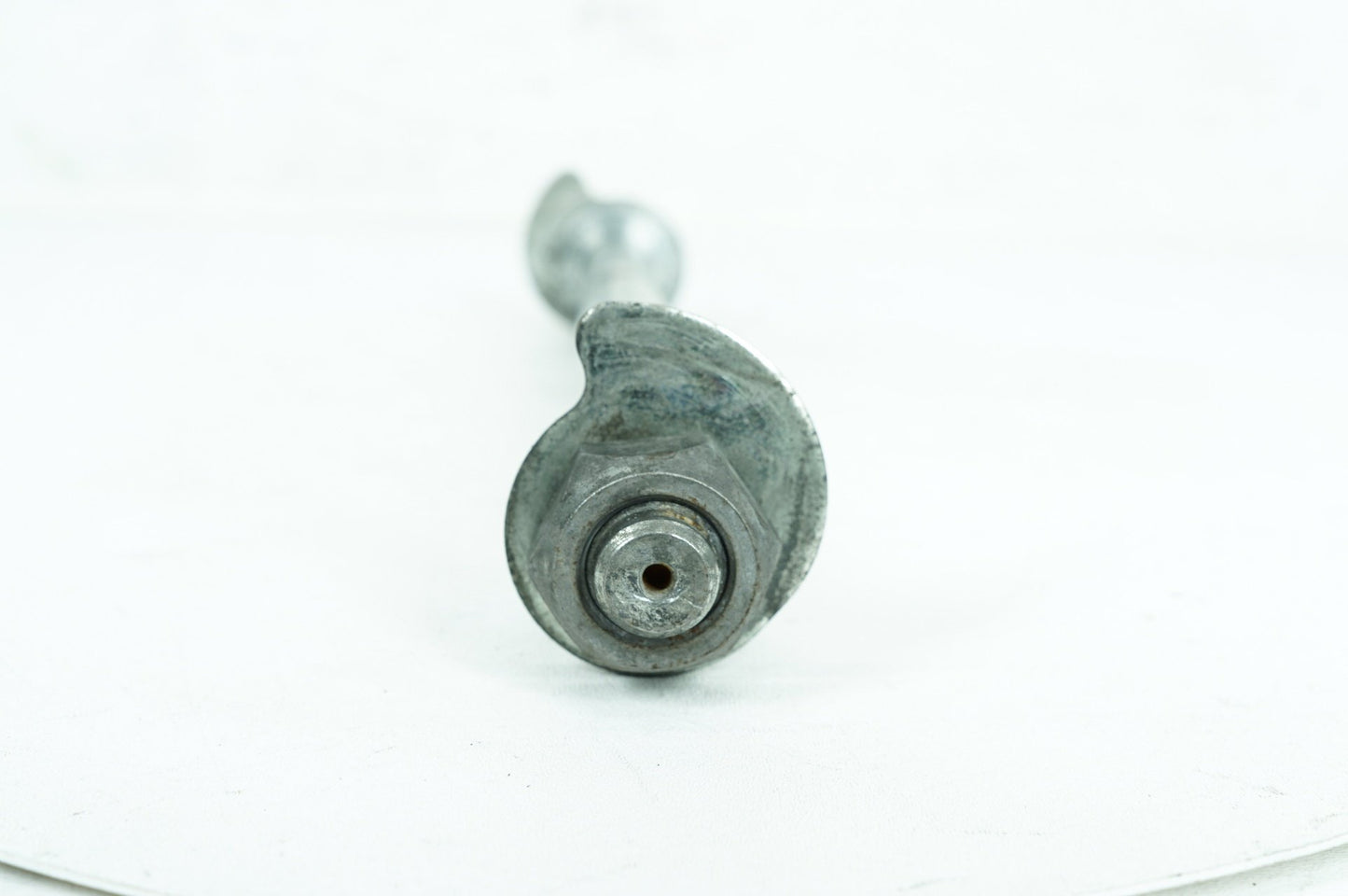 2009 - 2016 Harley-Davidson Touring Road King Classic Rear Wheel Axle Bolt Shaft 41056-09