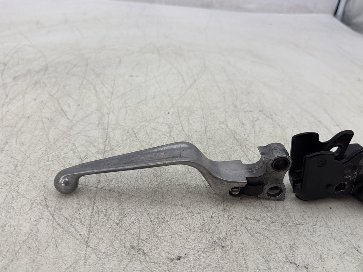 2007 Harley Touring FLHTC Electra Glide Classic OEM Front Left Hand Clutch Control Lever