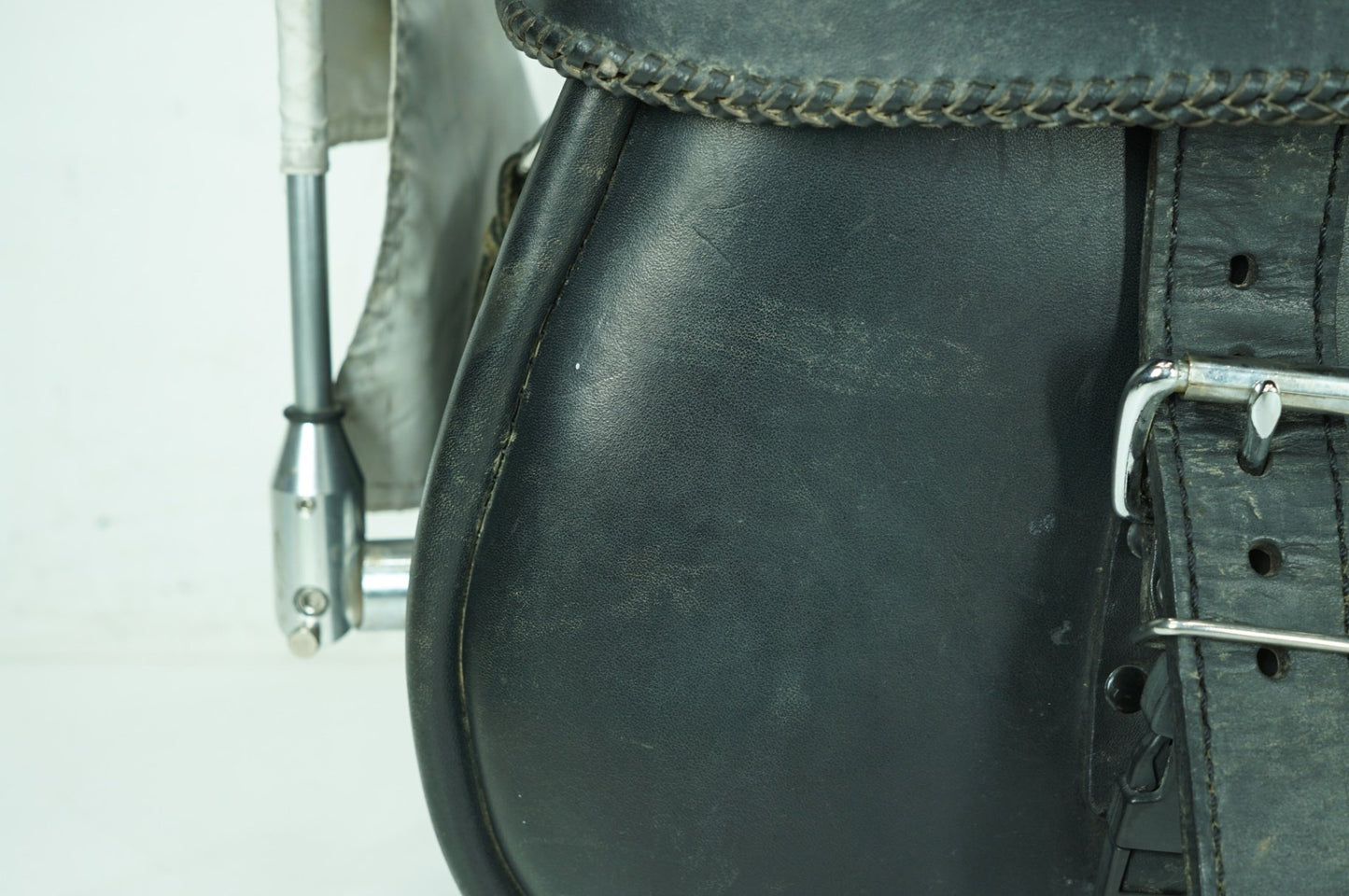 1999 - 2006 Harley-Davidson Softail Fat Boy Rear Right 1 Saddlebag Luggage Leather Boss Bags