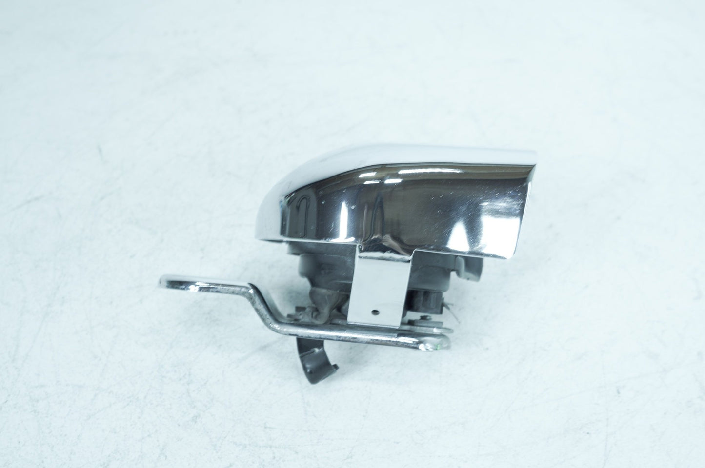 2007 - 2011 Harley-Davidson Touring Electra Ultra Horn Signal Klaxon Chrome Cover 69012-93A