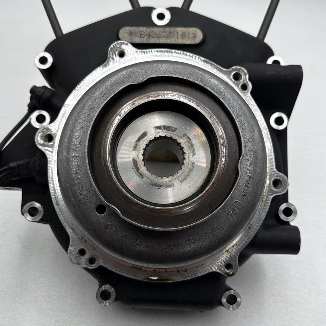 2007 - 2012 Harley-Davidson Touring Street Glide Crankcase Shaft Engine Motor Cover 24649-06