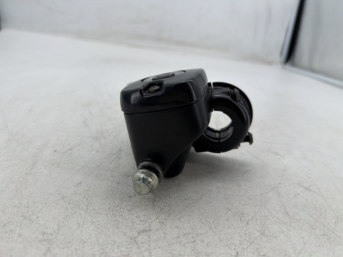 06 Harley Street Glide Touring FLHX OEM Front Right Brake Lever Master Cylinder