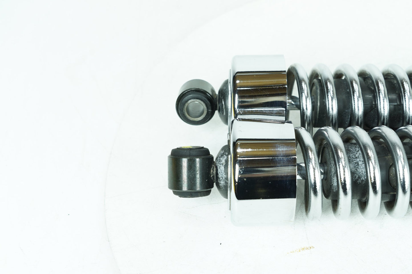 1999 - 2006 Harley-Davidson Dyna Low Rider Rear Left Right Shock Absorbers 54615-01