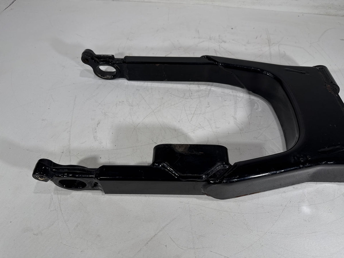 2002 Harley Electra Glide Touring FLHT OEM Rear Fork Swingarm Swing Arm