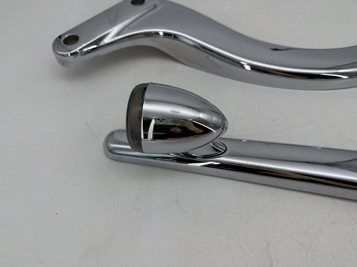 03 Harley Softail Deuce OEM Rear Left Right Fender Struts Bracket & Turn Signal