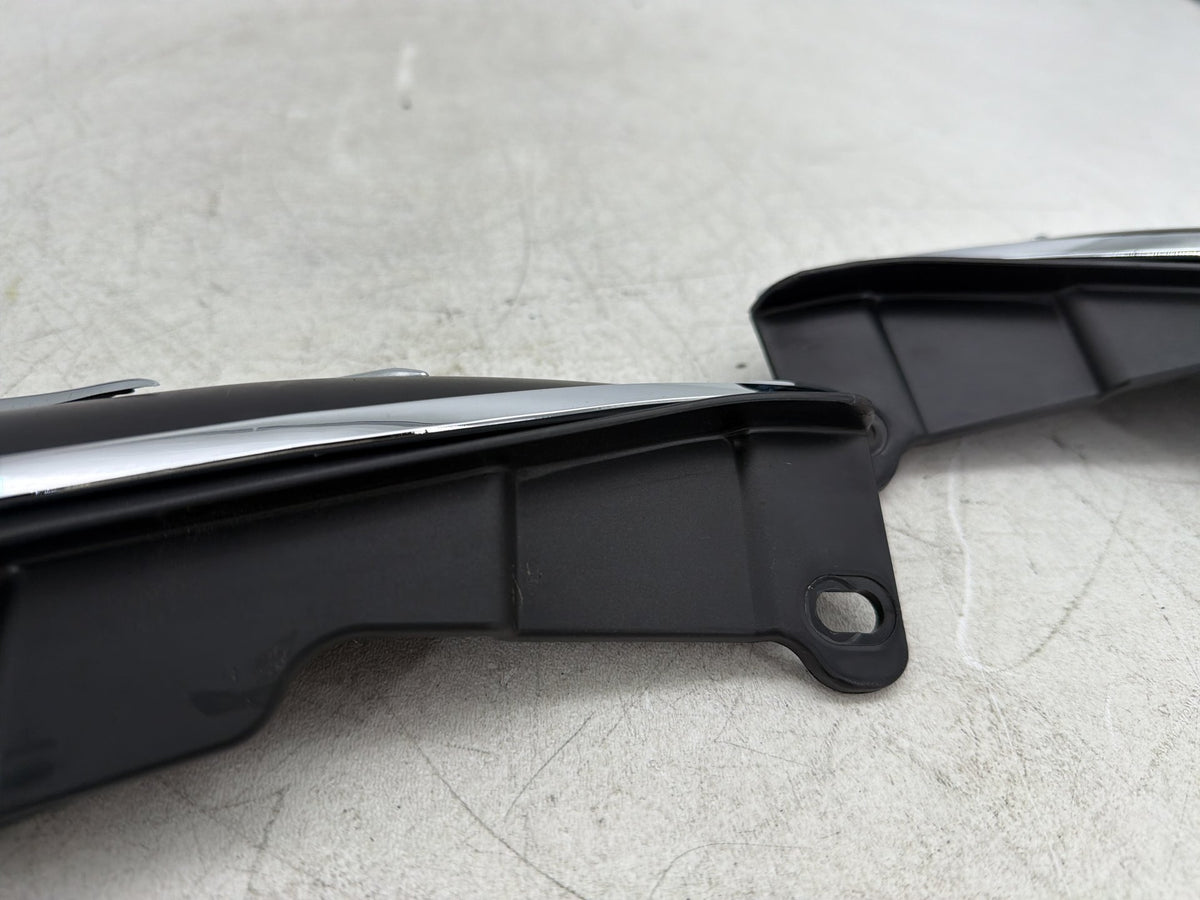 15 Harley Electra Glide Touring Ultra OEM Left Right Flare Wind Deflector Cover