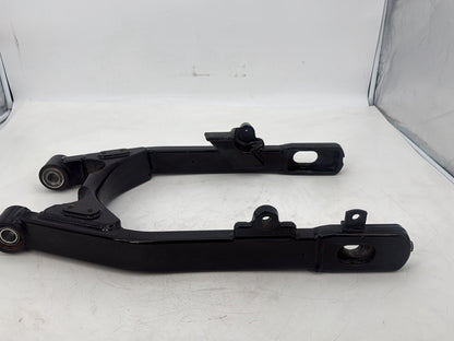 1999 - 2006 Harley-Davidson Dyna Super Glide Rear Fork Swingarm Swing Arm  	47820-06