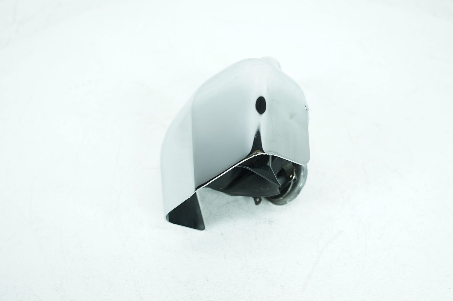 1999 - 2006 Harley-Davidson Dyna Street Bob Horn Signal Klaxon Chrome Cover 69012-93A