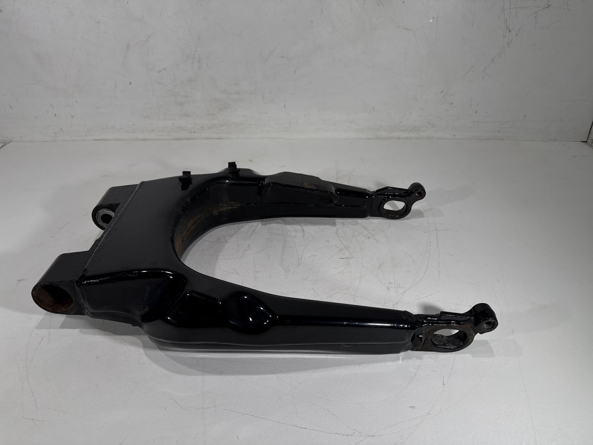 2011 Harley Road King Touring FLHR OEM Rear Fork Swingarm Swing Arm