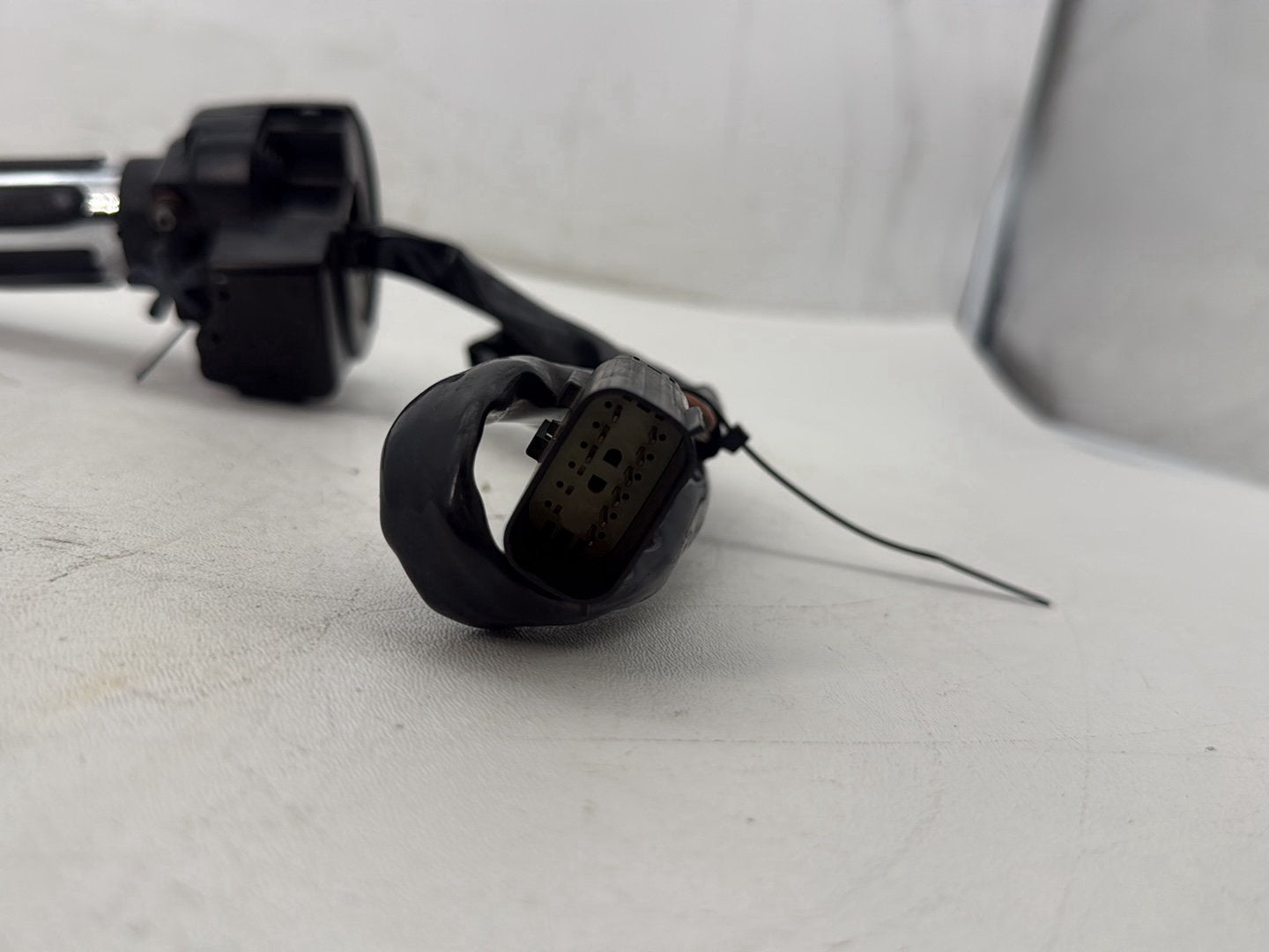 2007 Harley Touring FLHTP Electra Glide Police OEM Right Engine Start Kill Switches Controls