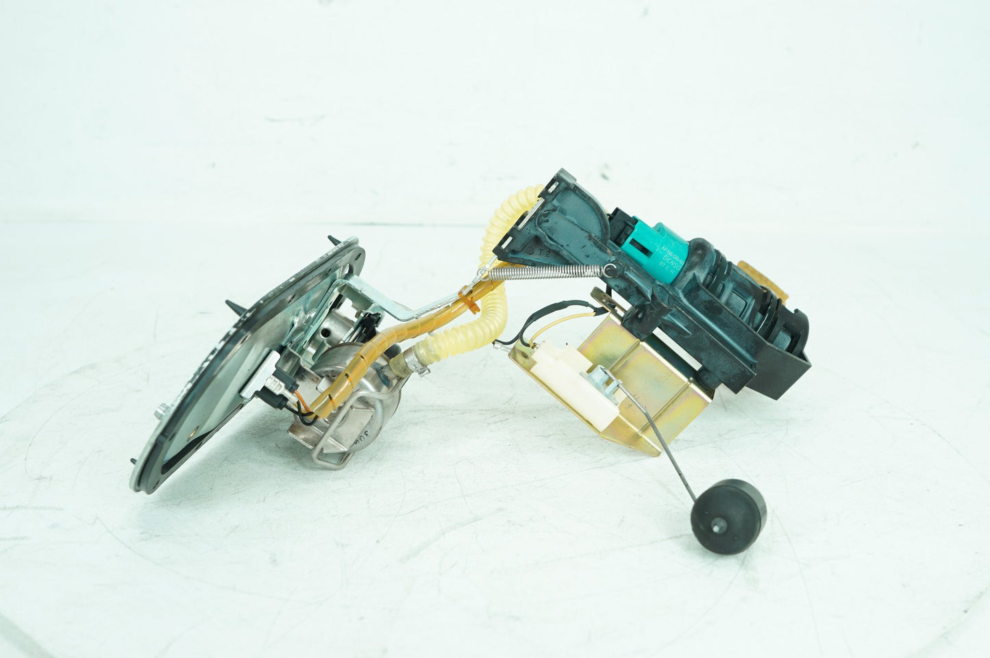 1999 - 2006 Harley-Davidson Touring Road King Police Fuel Pump Gas Gasoline Petrol Sending 	75127-02