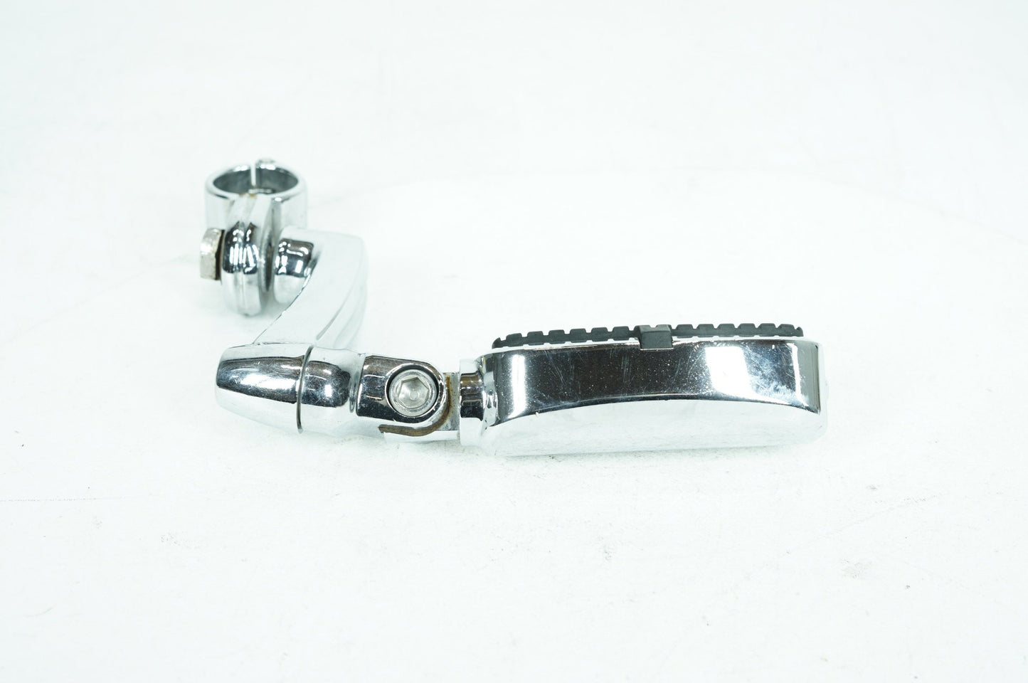 2007 - 2012 Harley-Davidson Softail Deluxe Front Driver Highway 1 Foot Peg Rest 50576-05