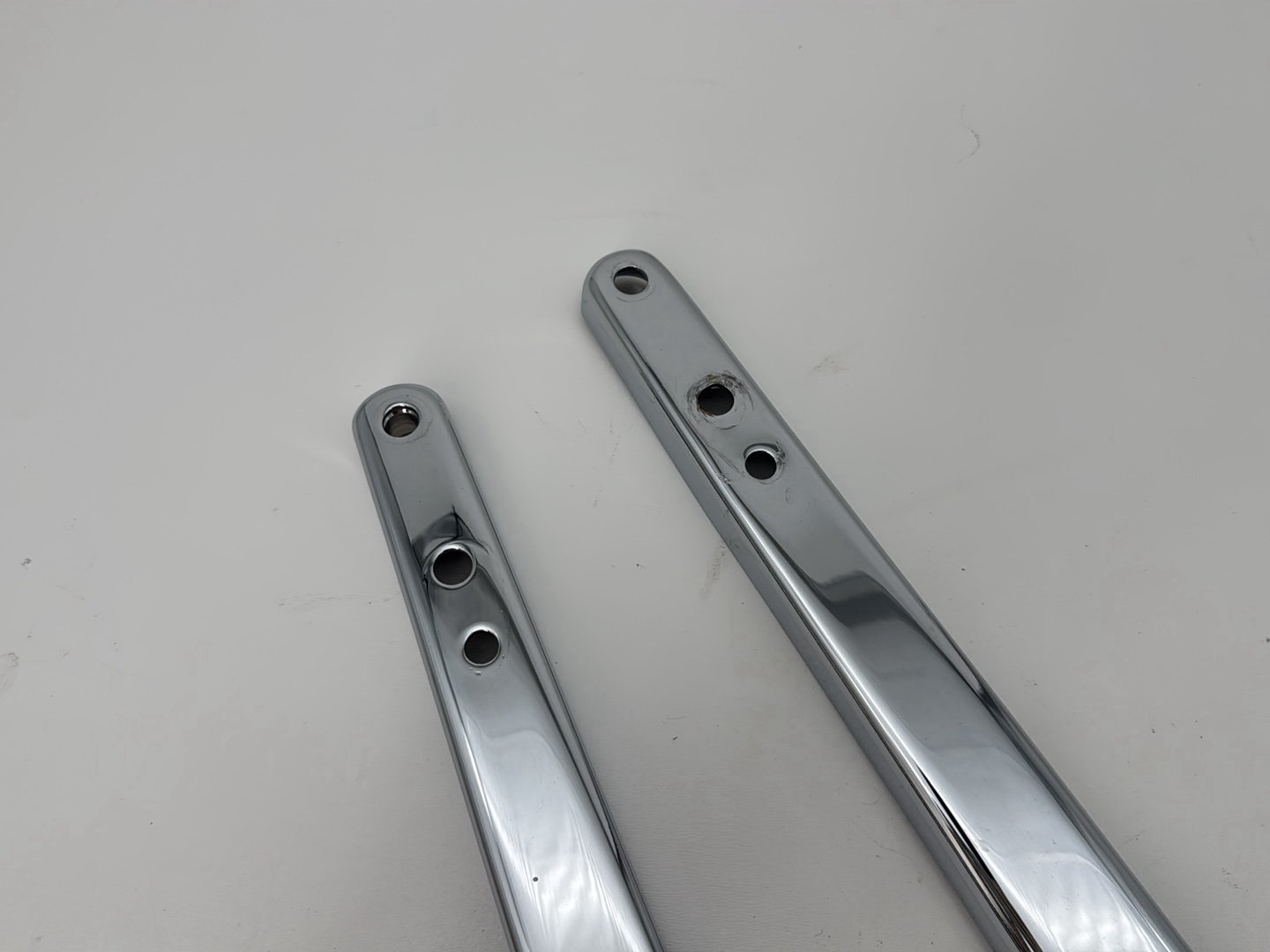 1999 - 2006 Harley-Davidson Dyna Wide Glide Left Right Saddlebag Fender Struts Brackets 59893-96