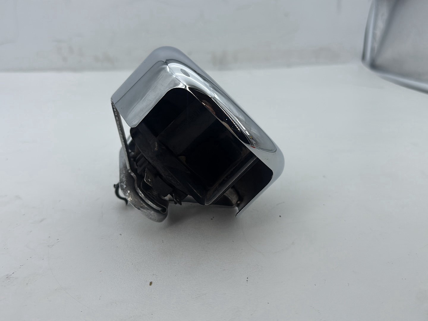 2011 Harley Road King Touring FLHRC Classic OEM Horn Signal Klaxon Chrome Cover