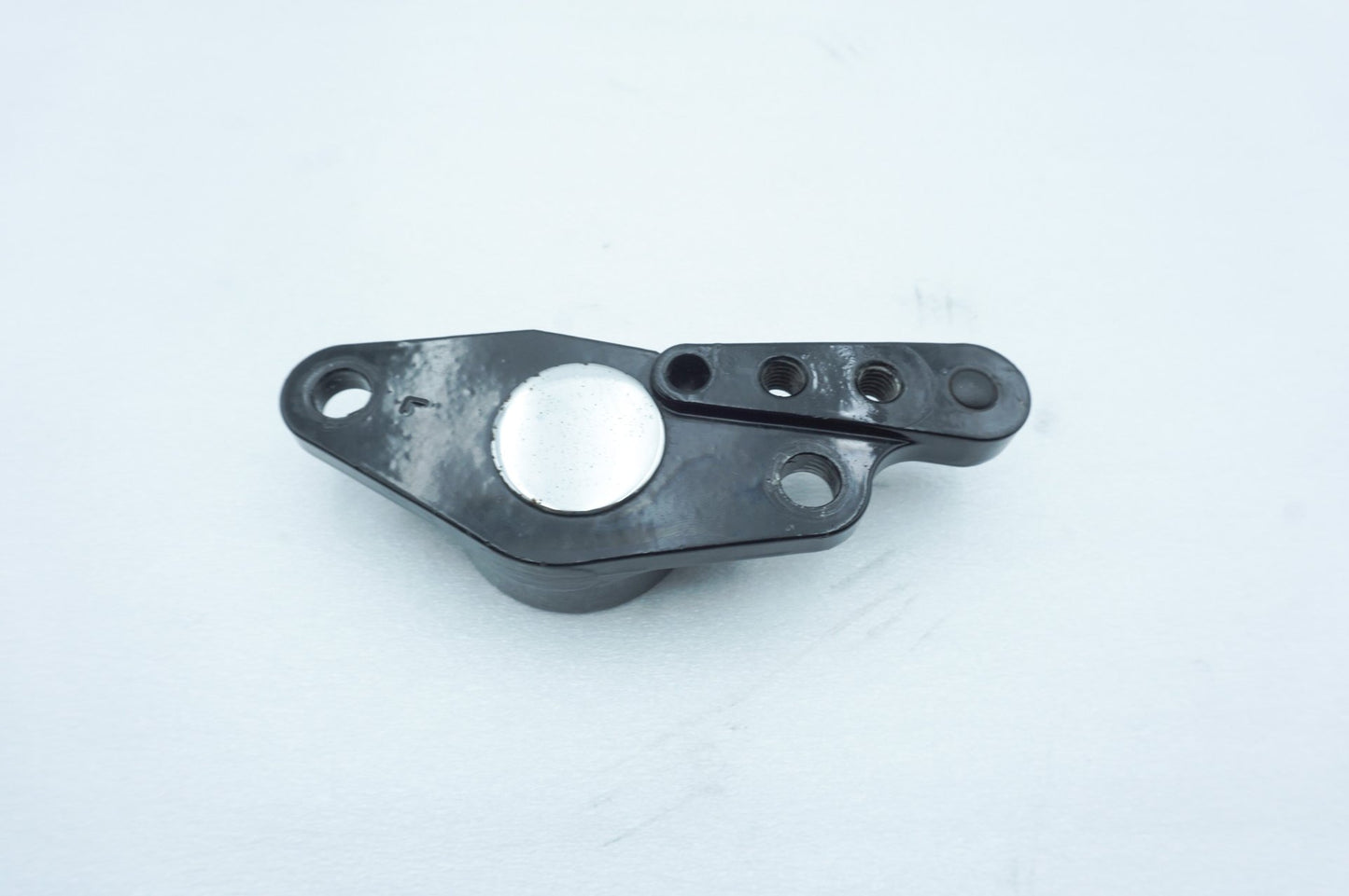1999 - 2006 Harley-Davidson Touring Electra Ultra Rear Left Fork Swingarm 1 Bracket 50588-03