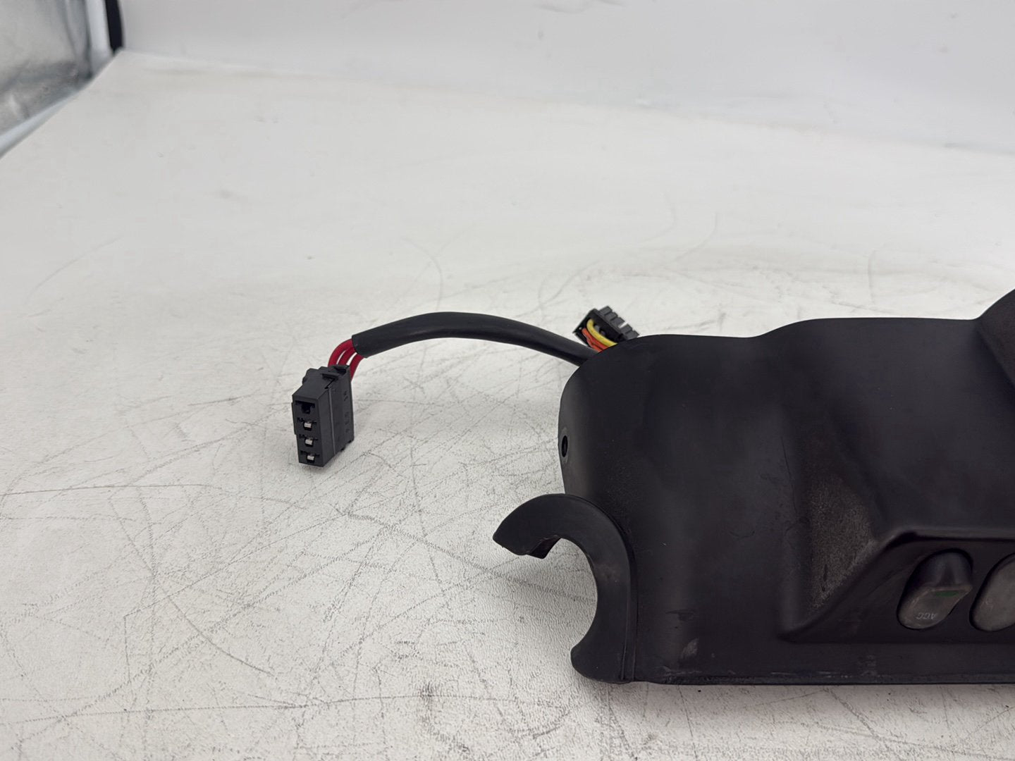 2004 Harley Touring FLHT Electra Glide OEM Dash Ignition Cap Switch Lockset NO Key