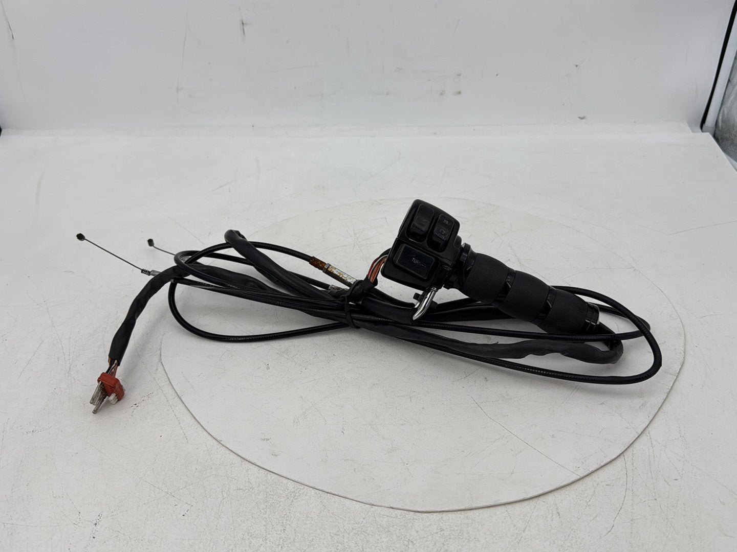 1999 - 2006 Harley-Davidson Touring Road King Police Right Engine Start Kill Switches Controls 71684-06A