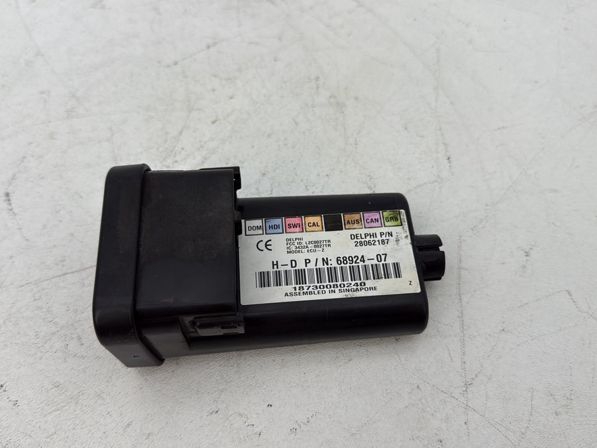 13 Harley Touring FLHTK Electra Glide Ultra OEM Turn Signal Security Module TSSM
