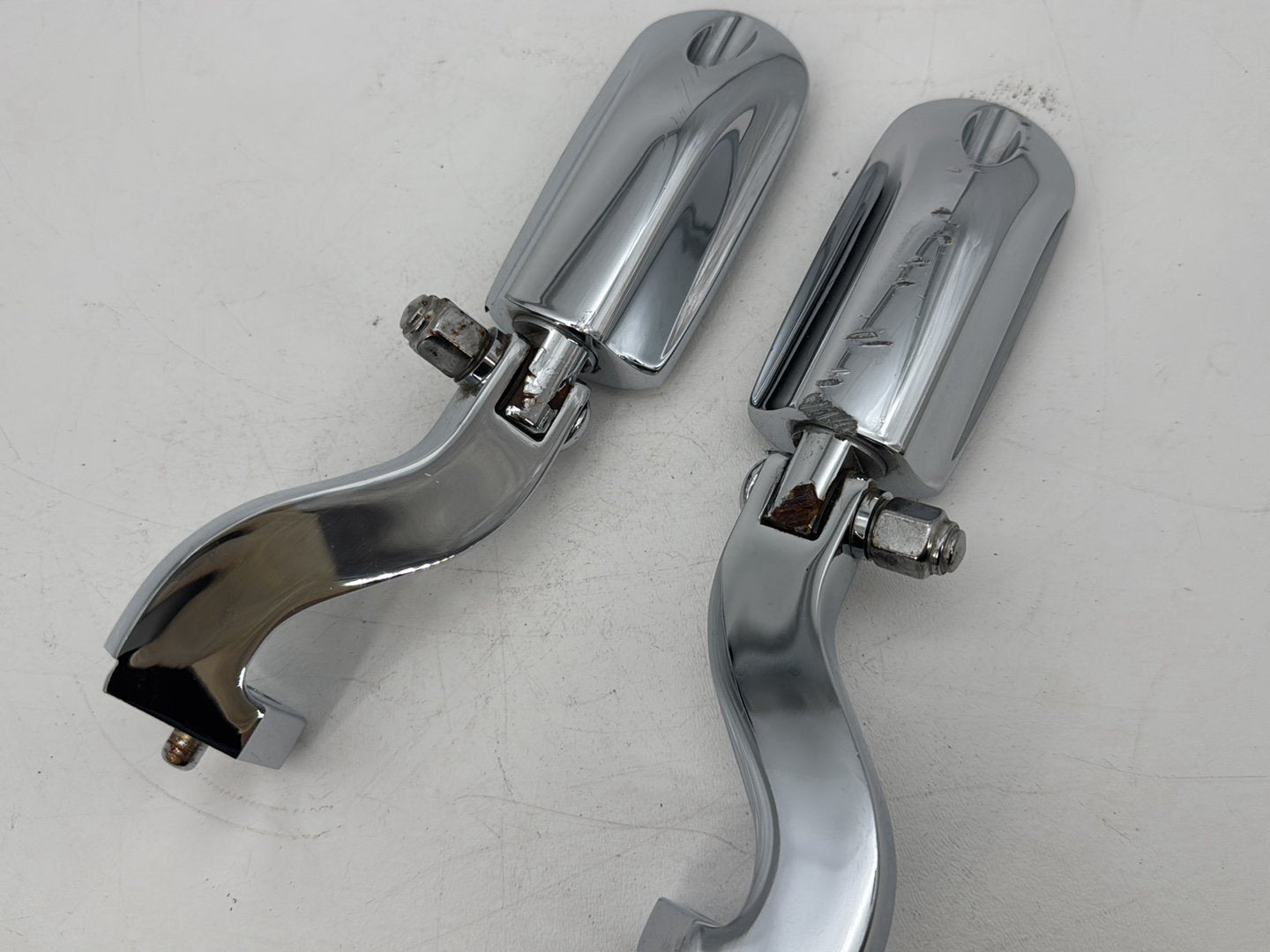1999 - 2006 Harley-Davidson Touring Road King Custom Passenger Left & Right Foot Pegs 49015-04A