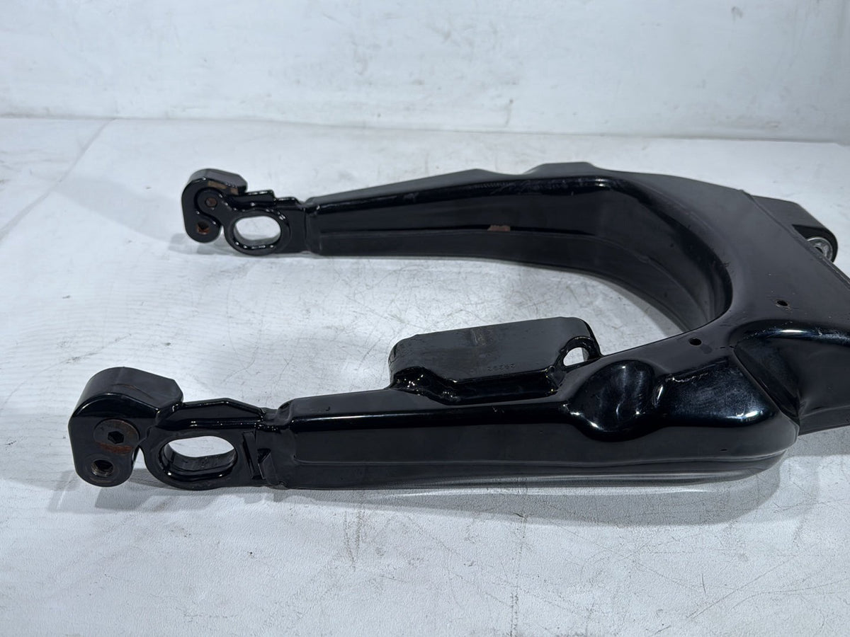 2010 Harley Street Glide Touring FLHX OEM Rear Fork Swingarm Swing Arm