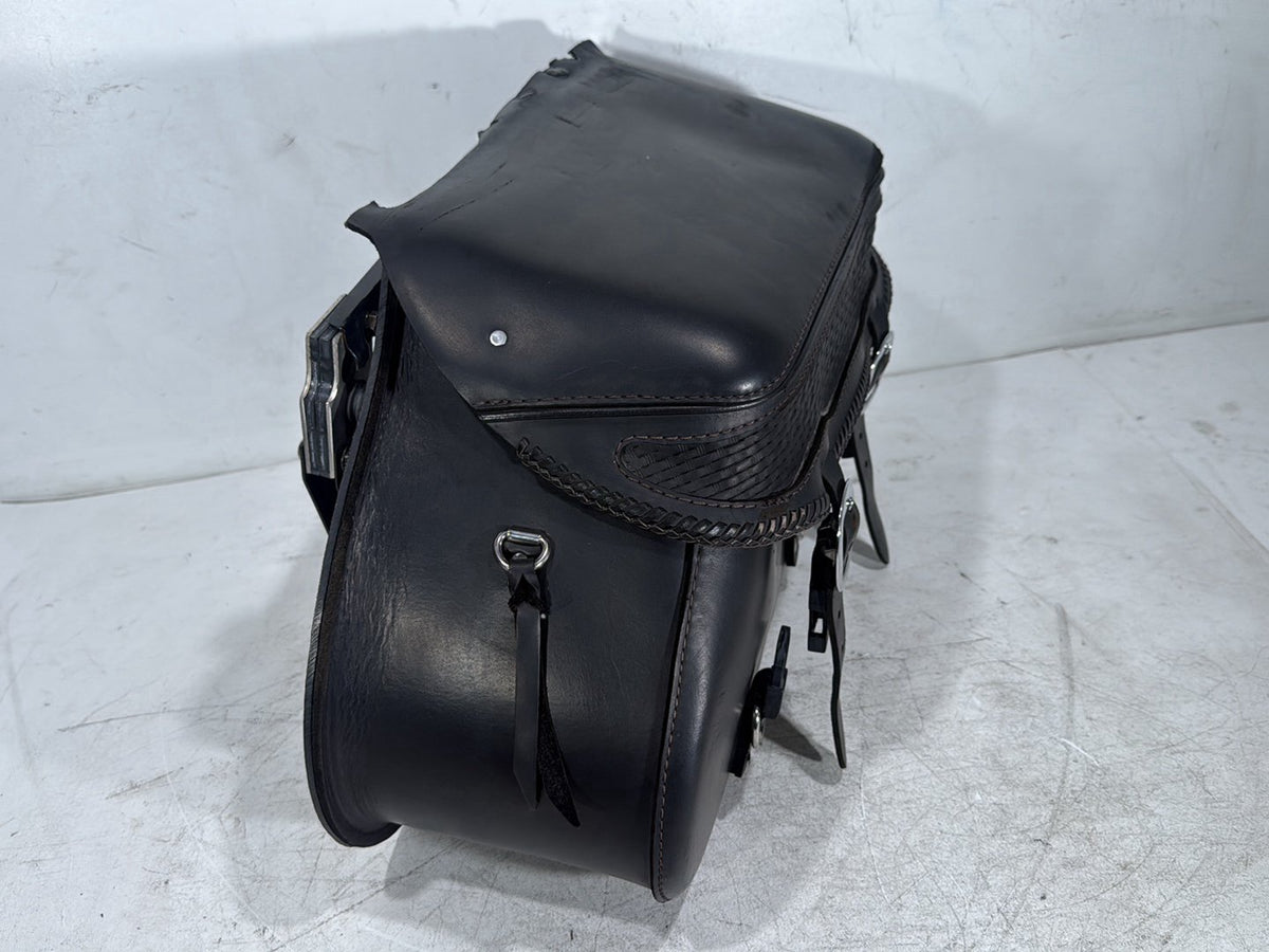 2015 Harley Softail Deluxe FLSTN OEM Rear Right 1 Saddlebag Luggage Leather