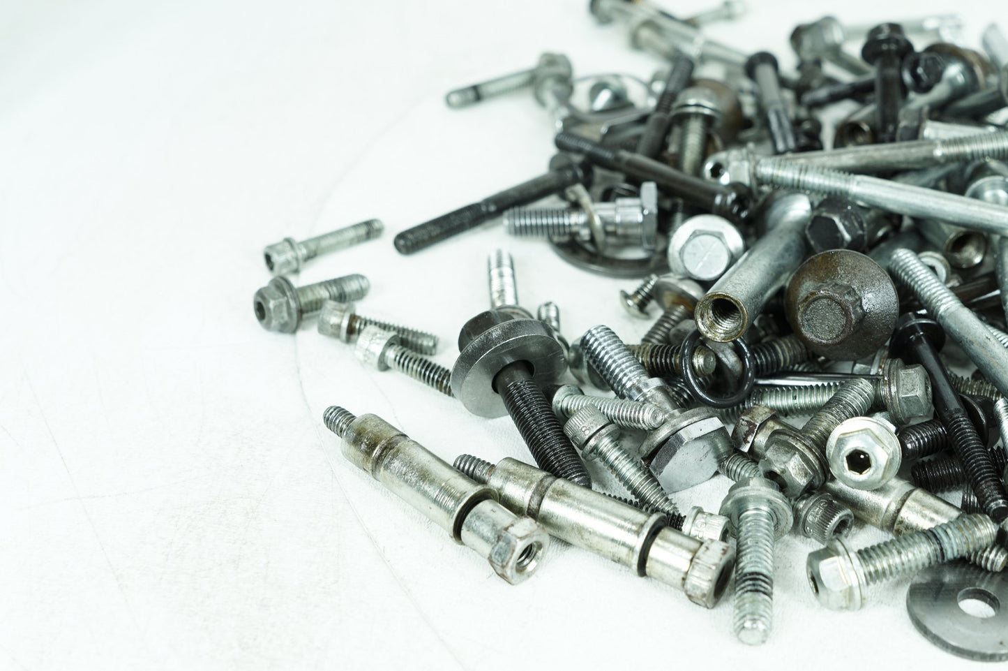 1999 - 2006 Harley-Davidson Softail Heritage Classic Twin Cam Engine Hardware Bolt Pushrods  	16480-92A