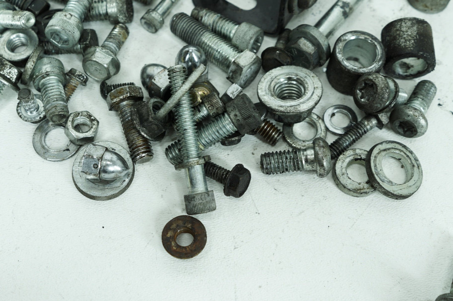 1999 - 2006 Harley-Davidson Softail Deuce Hardware Bolts Nuts & Brackets
