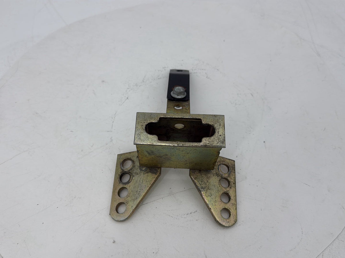 02 Harley Touring CVO Eagle Road King Front Driver Rider Backrest Bracket Mount