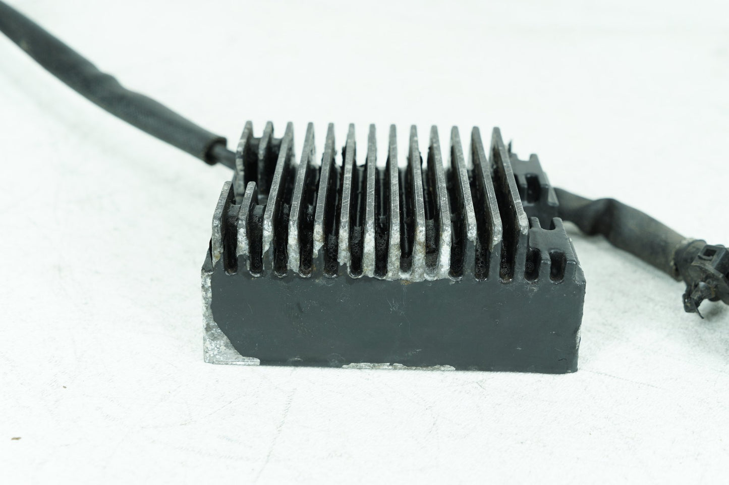 2004 - 2022 Harley-Davidson Sportster Iron 883 Voltage Regulator Rectifier    74711-08