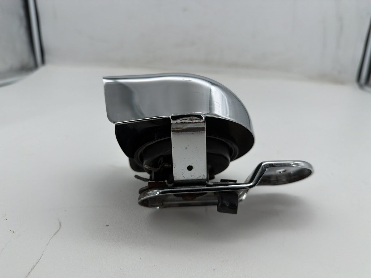 2006 Harley Electra Glide Touring Classic OEM Horn Signal Klaxon Chrome Cover