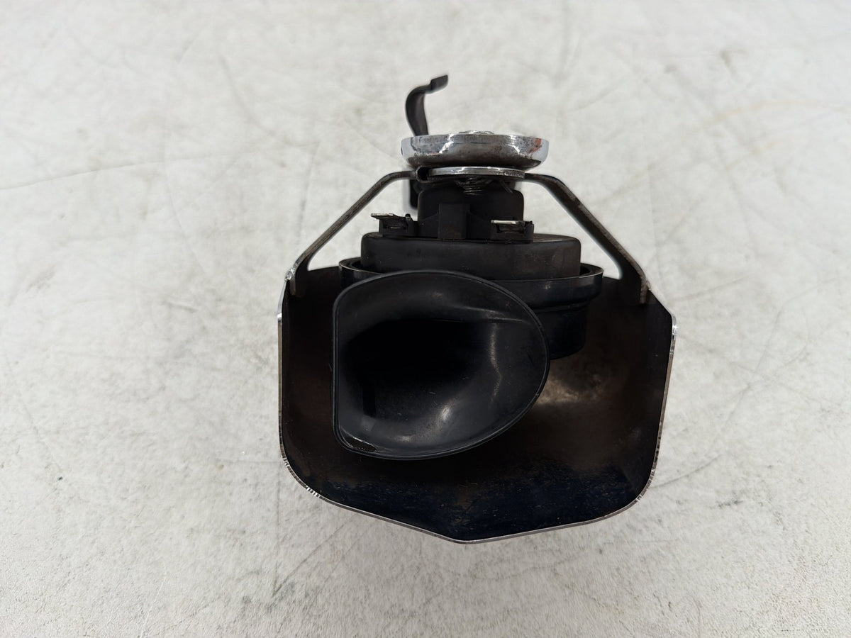 2002 Harley Dyna Wide Glide FXDWG OEM Horn Signal Klaxon Chrome Cover 69012-93A