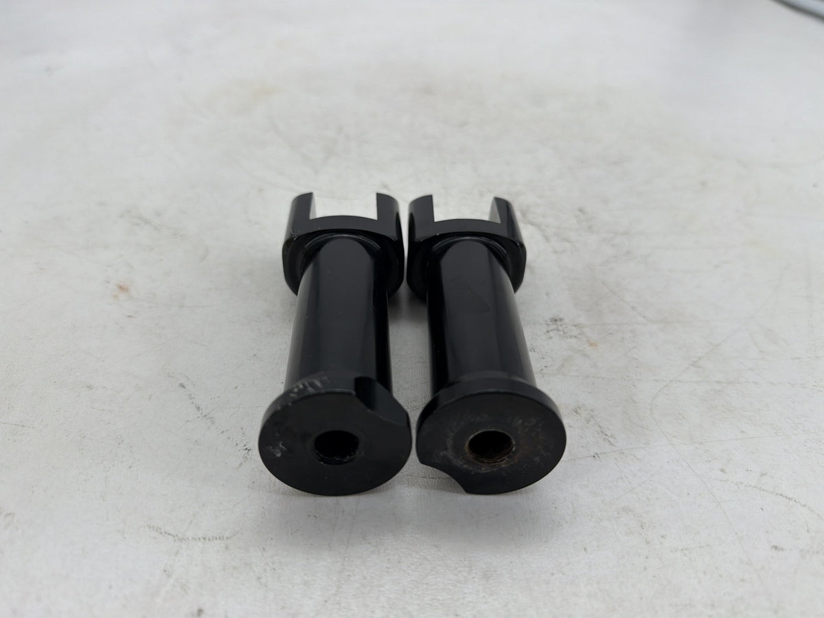 2020 Harley Softail Standard FXST OEM Left Right Foot Rest Peg Support Bracket