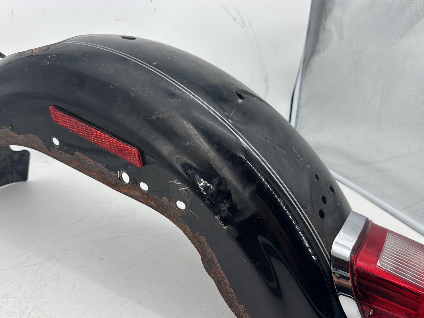 09 Harley Sportster XL1200 L 1200 Low OEM Rear Wheel Fender Taillight Brake Lamp