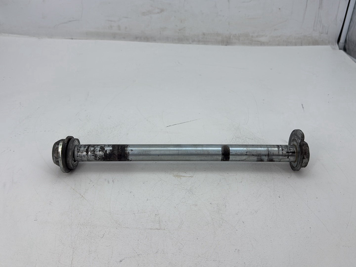 2014 Harley Electra Glide Touring CVO Screamin Eagle OEM Rear Wheel Axle Bolt Shaft