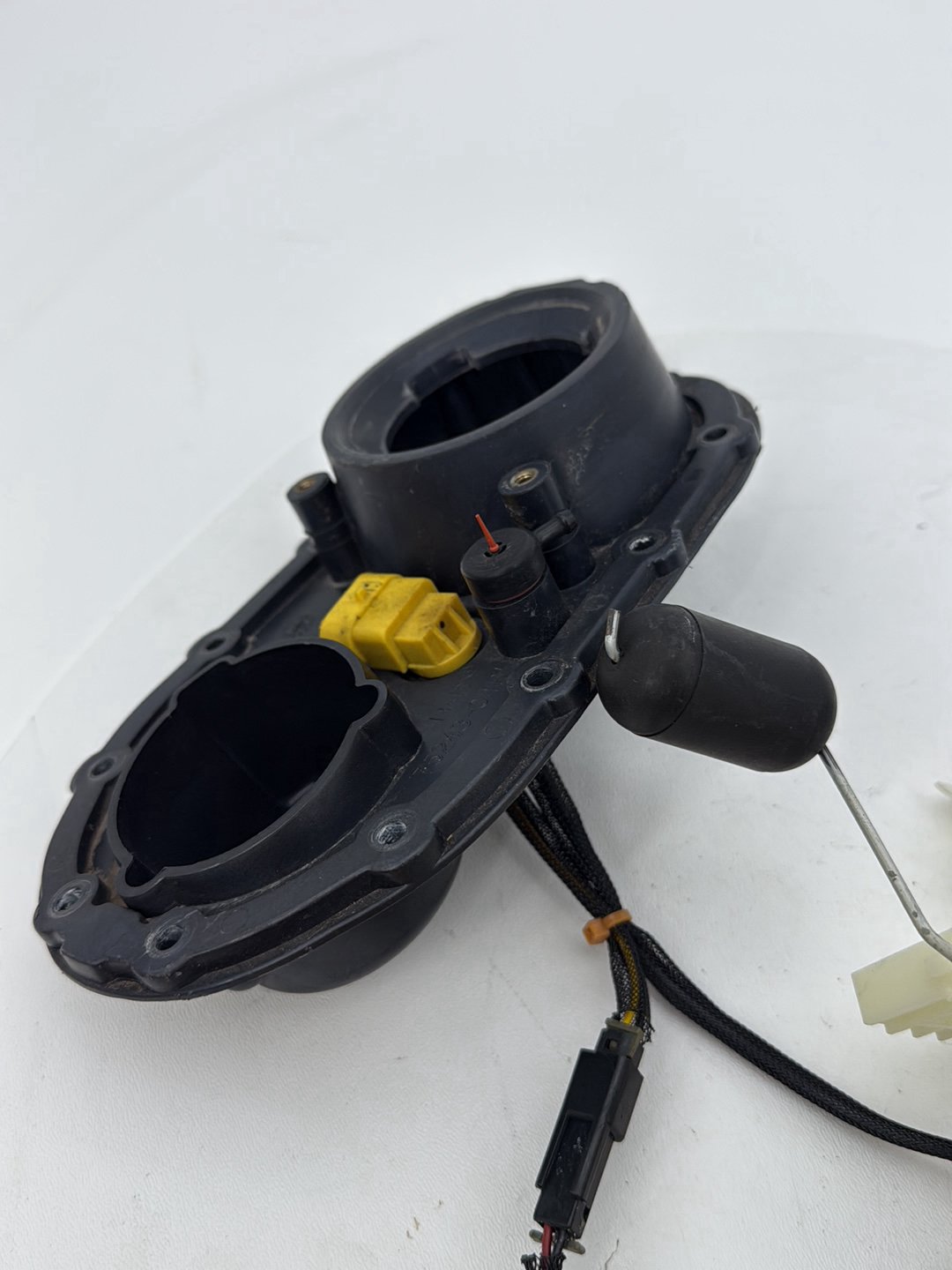 2007 - 2012 Harley-Davidson Dyna Super Glide Gas Gasoline Fuel Petrol Pump Sending 75243-04B