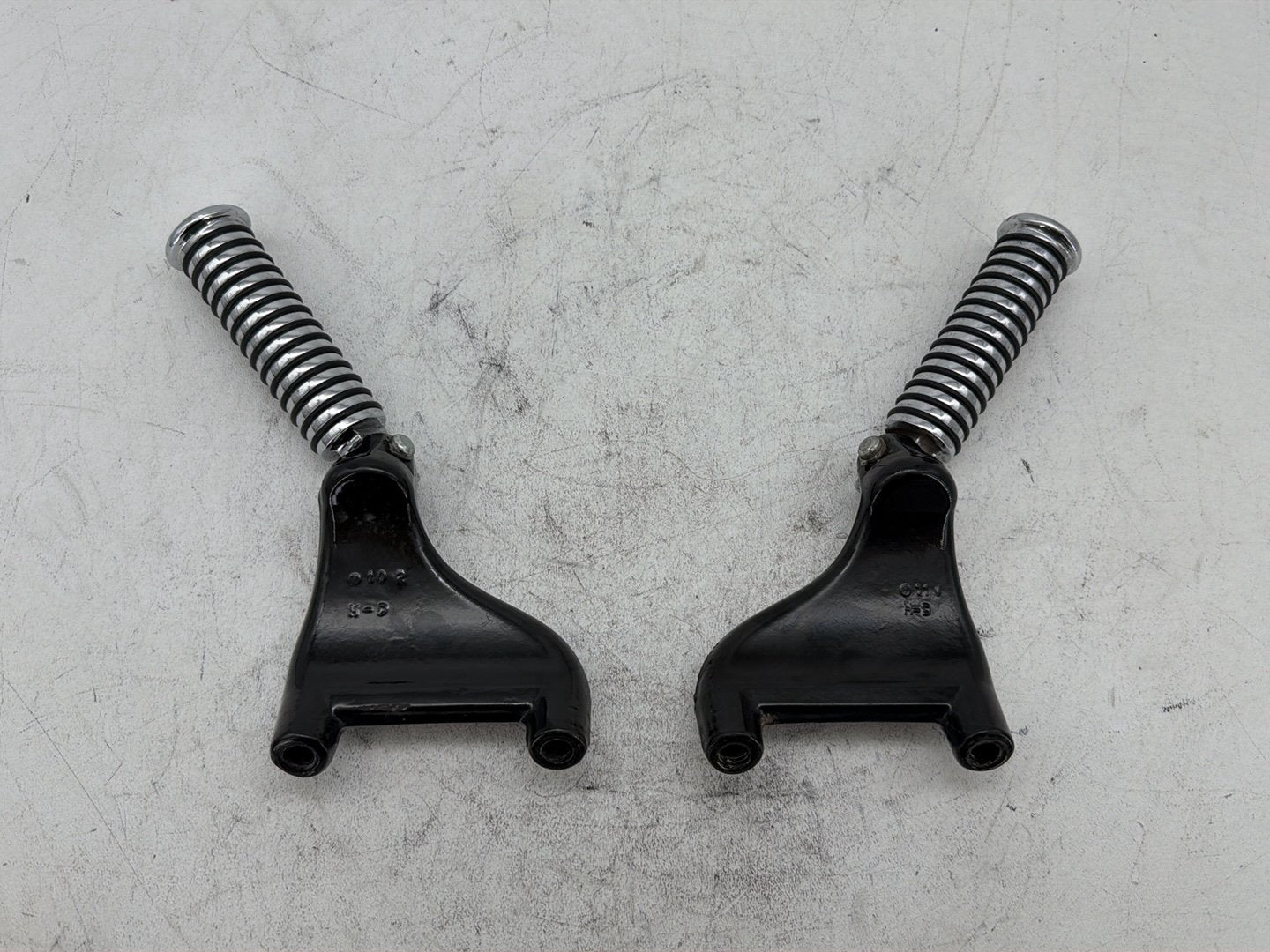 2006 Harley Sportster 1200 Custom XL1200C OEM Passenger Left & Right Foot Pegs