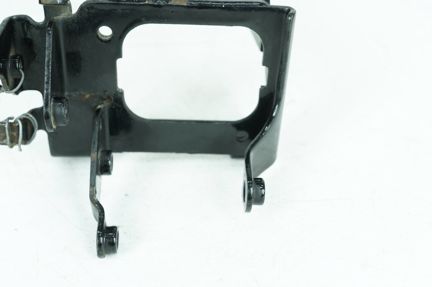2004 - 2013 Harley-Davidson Sportster Custom Battery Tray Bracket Holder Carrier  	66194-04C