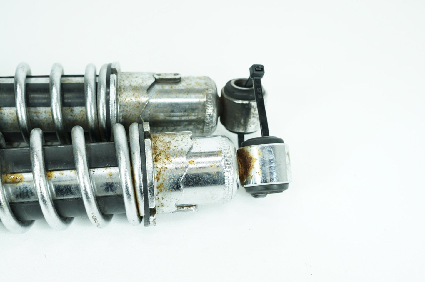 2004 - 2013 Harley-Davidson Sportster Low Rear Left Right Shock Absorbers 54568-04