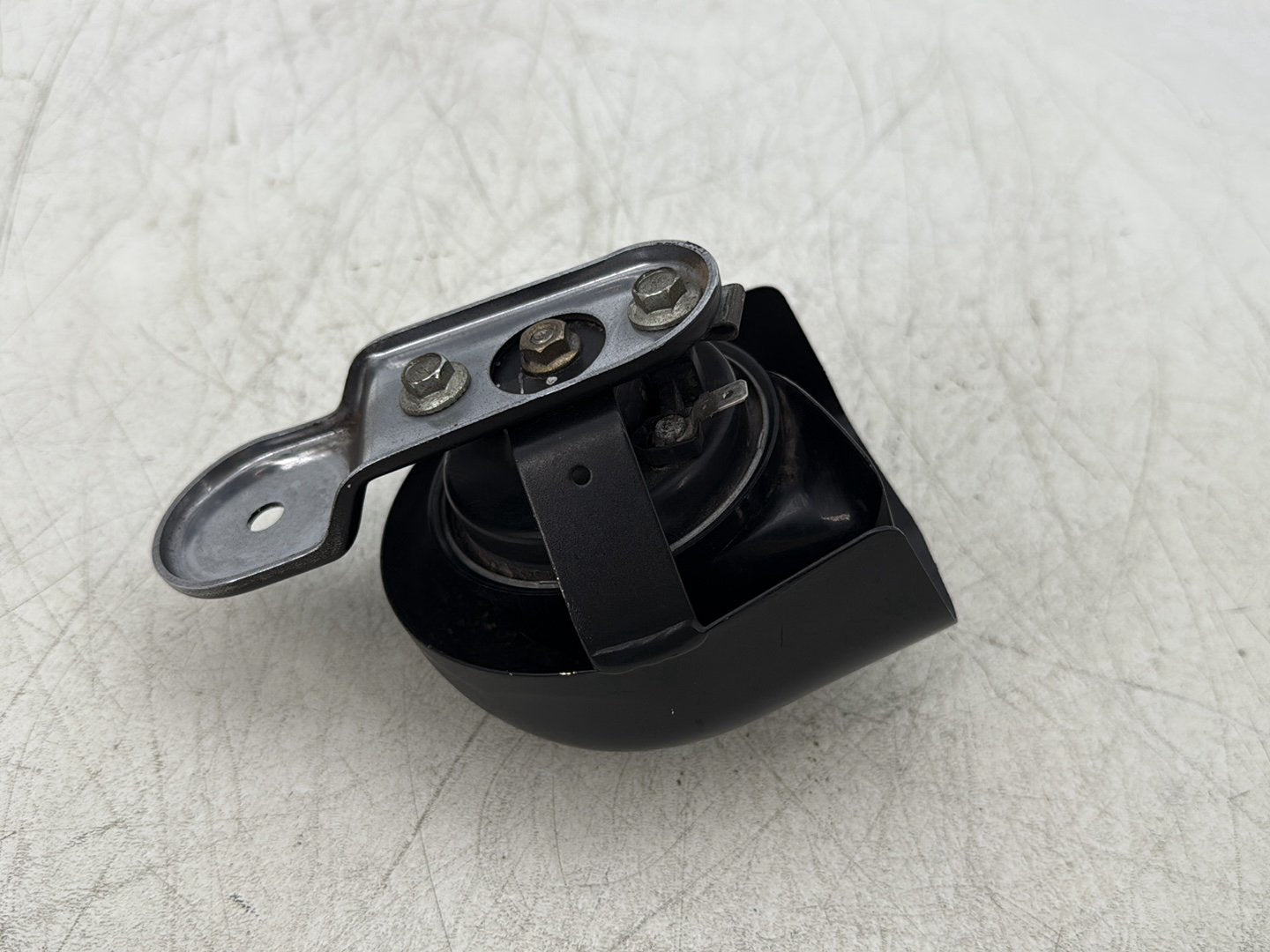 2004 Harley Road King Touring Custom FLHRSI OEM Signal Horn Klaxon Beep
